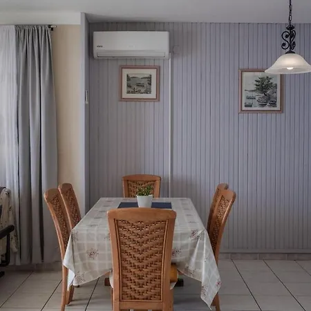 Seaside Family Friendly House With A Swimming Pool Prigradica, Korcula - 21022 度假居