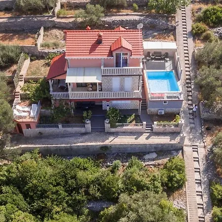 Hébergement de vacances Seaside Family Friendly House With A Swimming Pool Prigradica, Korcula - 21022