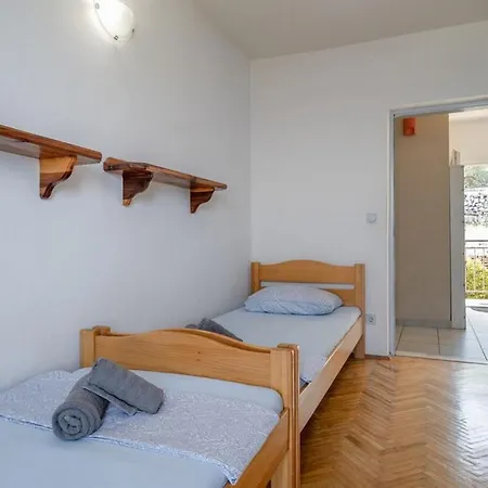 Seaside Family Friendly House With A Swimming Pool Prigradica, Korcula - 21022 Hébergement de vacances *