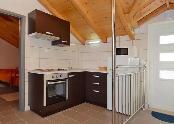 Casa de Férias Seaside Family Friendly House With A Swimming Pool Prigradica, Korcula - 21022