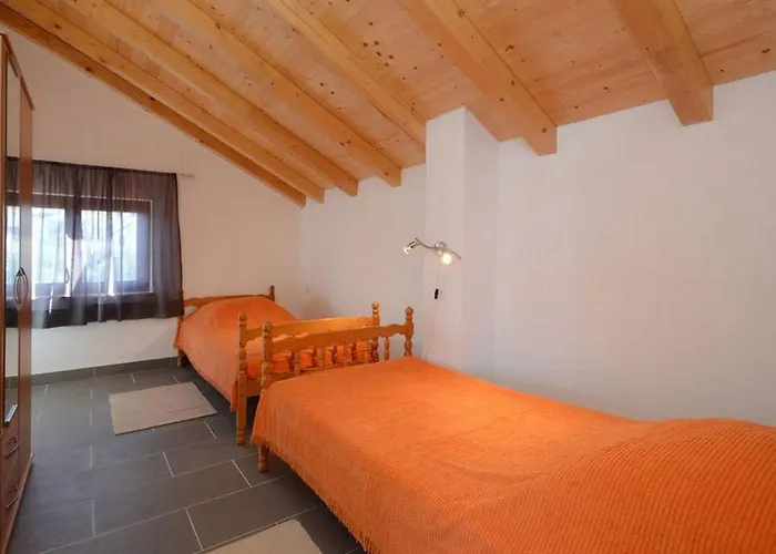 Seaside Family Friendly House With A Swimming Pool Prigradica, Korcula - 21022 Casa de Férias *