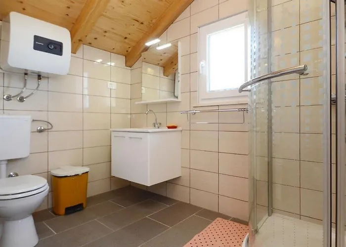 Casa de Férias Seaside Family Friendly House With A Swimming Pool Prigradica, Korcula - 21022 Blato (Korcula)