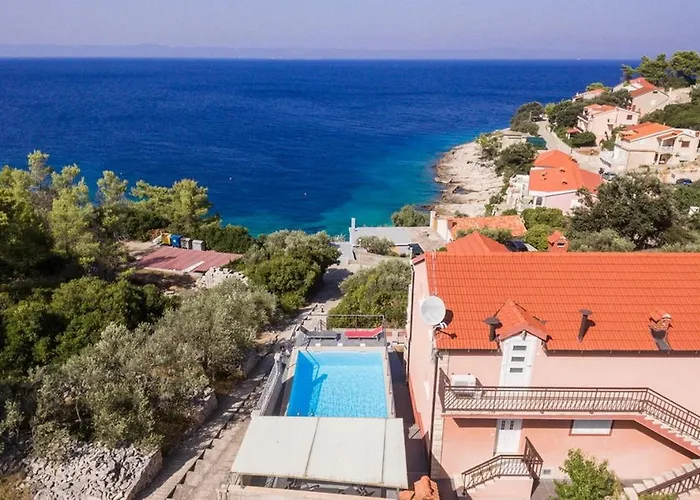 Seaside Family Friendly House With A Swimming Pool Prigradica, Korcula - 21022 Casa de Férias *