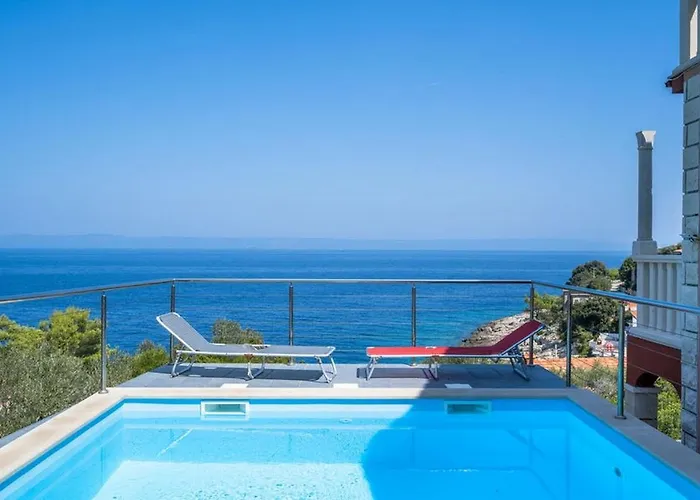 Seaside Family Friendly House With A Swimming Pool Prigradica, Korcula - 21022 Casa de Férias
